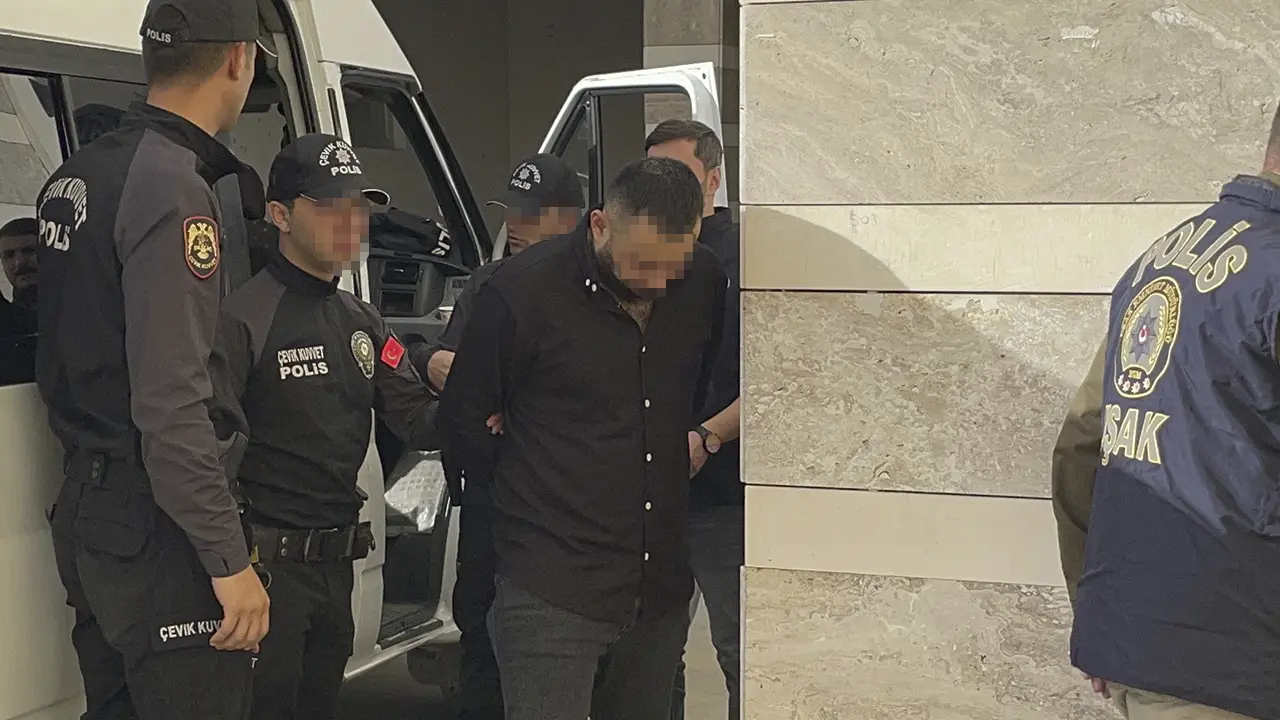 Afyonkarahisar'da firari 2 FETÖ hükümlüsü yakalandı