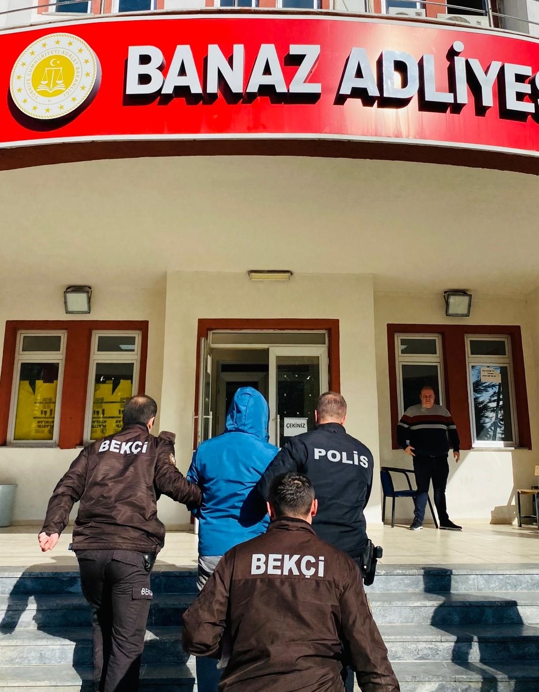 Banaz'daki uyuşturucu operasyonunda yakalanan şüpheli tutuklandı