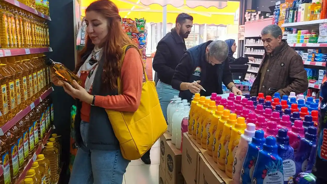 Tarım Müdürlüğü Ekipleri Zeytinyağı Satan Marketleri Denetledi