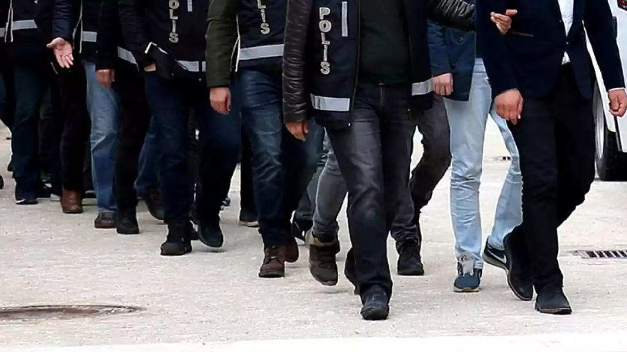 İzmir merkezli terör operasyonunda 4 şüpheli yakalandı