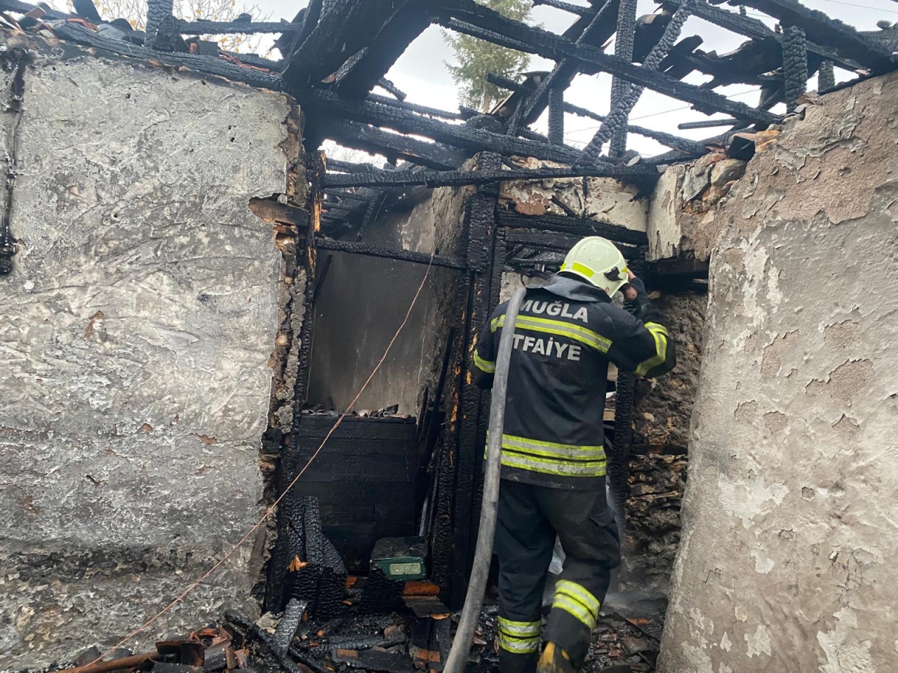 Muğla'da evde çıkan yangın söndürüldü