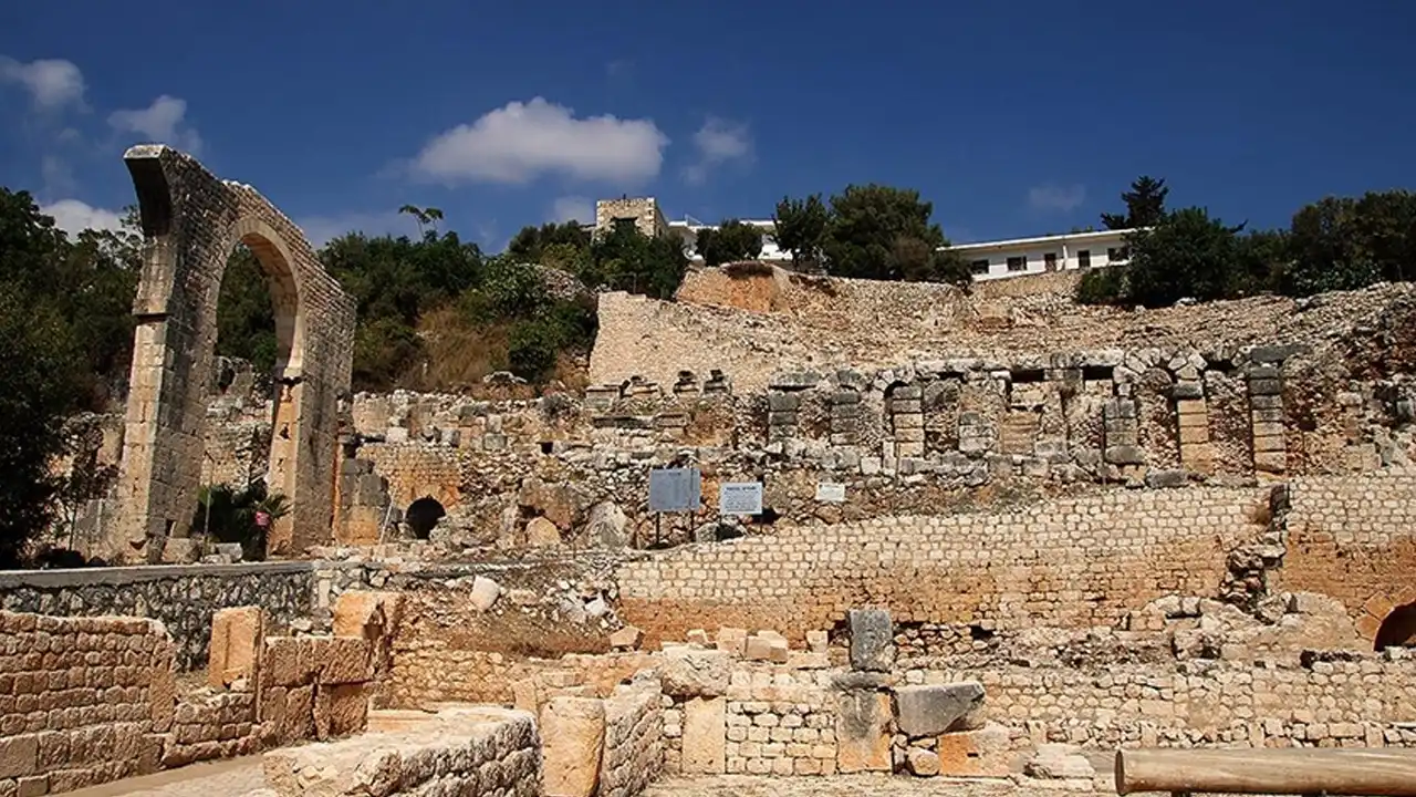 Nysa'daki "ibadet yolu" eskisi gibi Pluto Kore Tapınağı'na çıkacak
