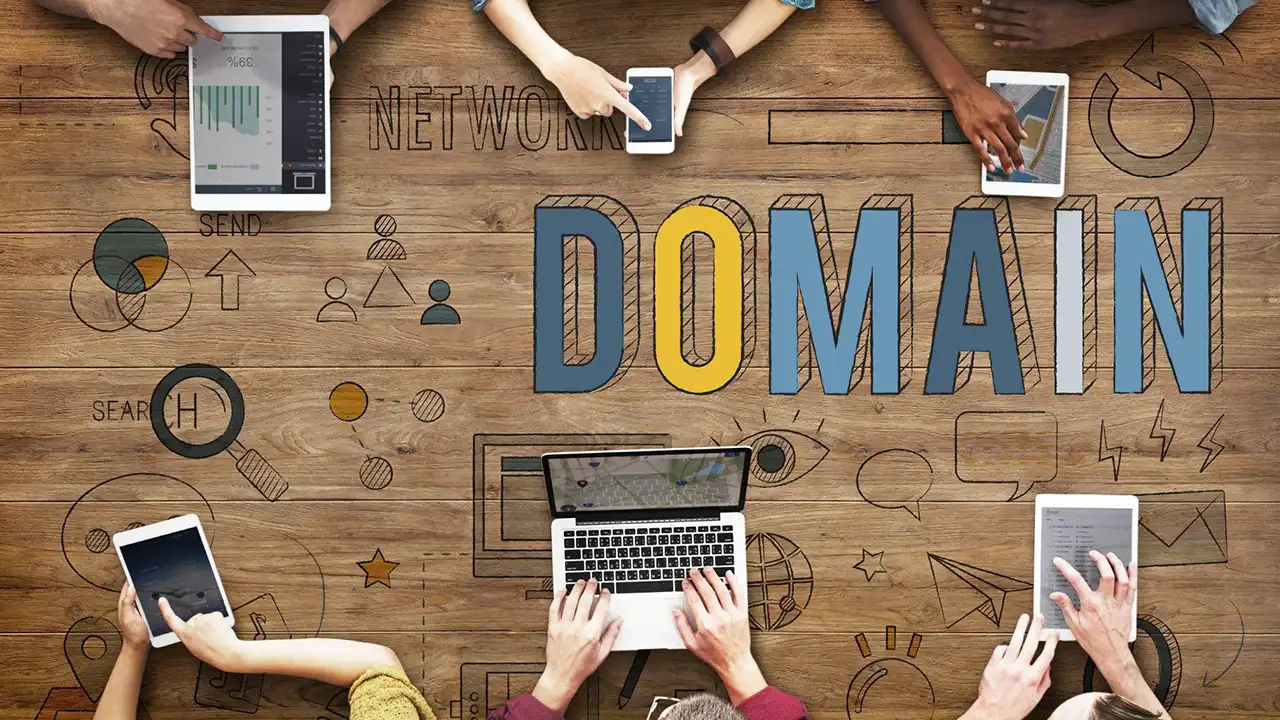 .COM ve .TR Domain Seçimi: Hangi Alan Adı Sizin için Daha Uygun?