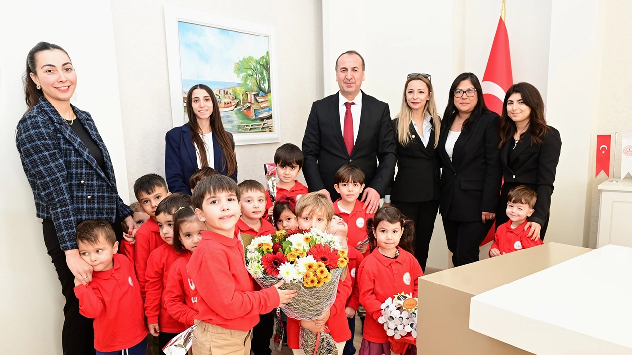 Miniklerden Halil Yücel'e Anlamlı Ziyaret