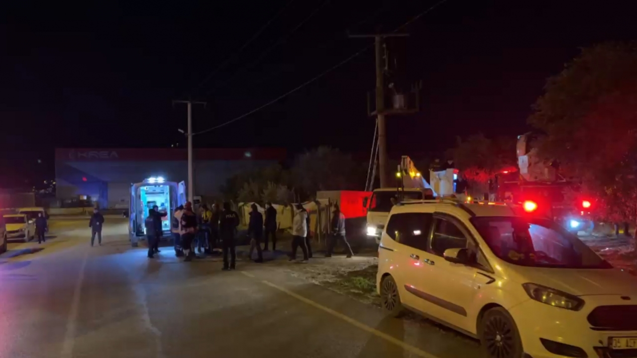 İzmir'de elektrik akımına kapılan işçi ağır yaralandı