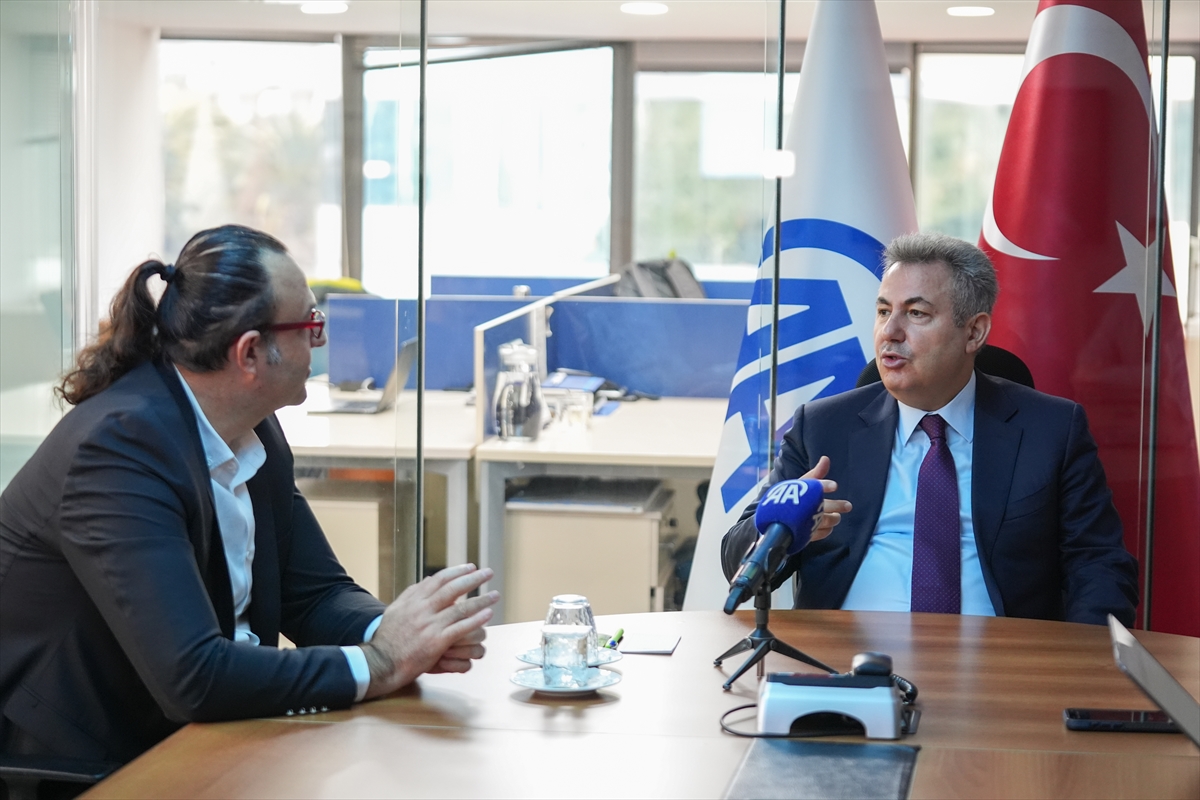 İzmir Valisi Elban'dan AA'ya ziyaret