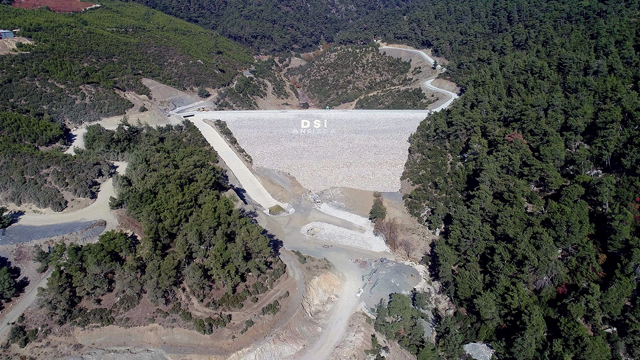 İzmir'de sulama kapsamından çıkarılan iki baraj kente içme suyu sağlayacak