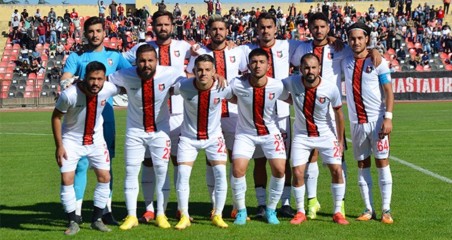 TECRÜBESİZ UŞAKSPOR, TECRÜBELİ KOCAELİSPOR’A 3-0 MAĞLUP OLDU