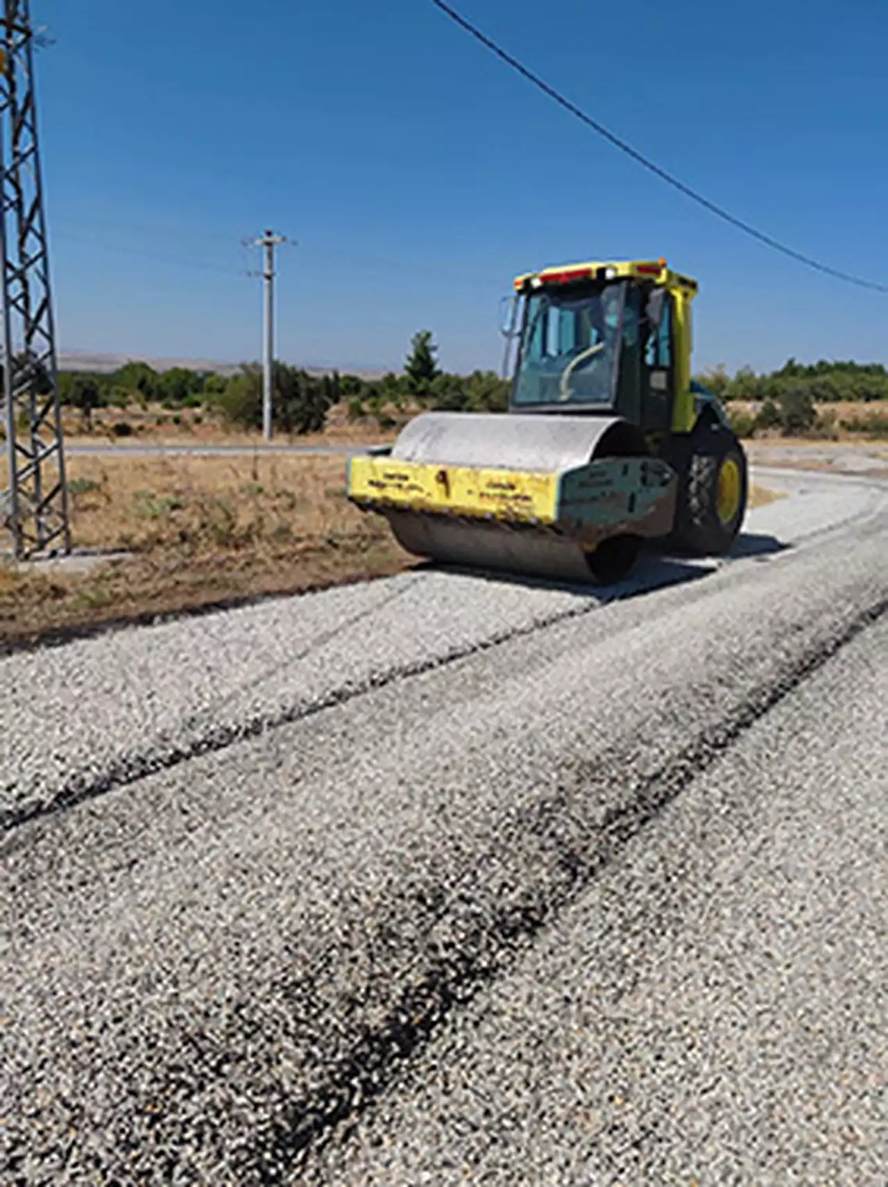 Demirci’de asfaltlama çalışmaları başladı