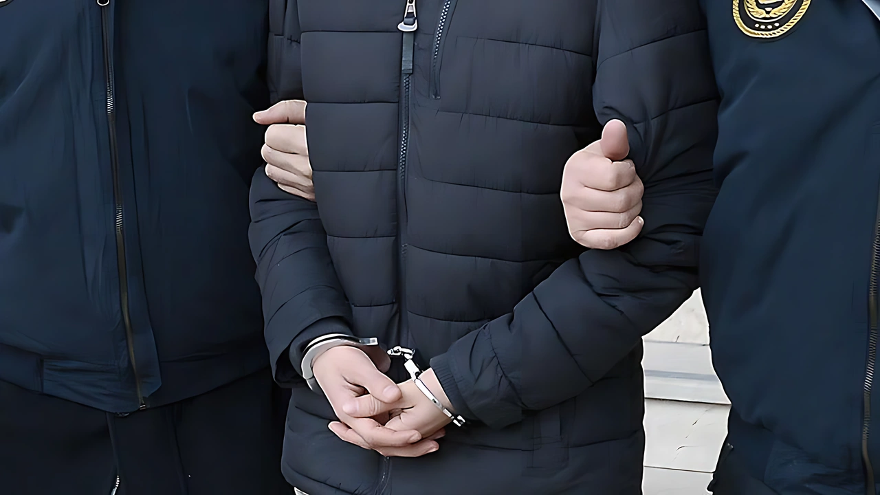 İzmir'de aranan 110 kişi yakalandı