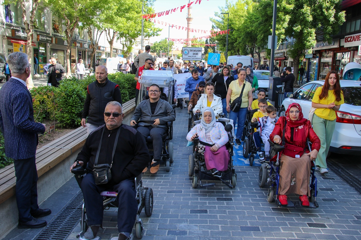 Nazilli ve Germencik'te Dünya Engelliler Günü etkinliği düzenlendi
