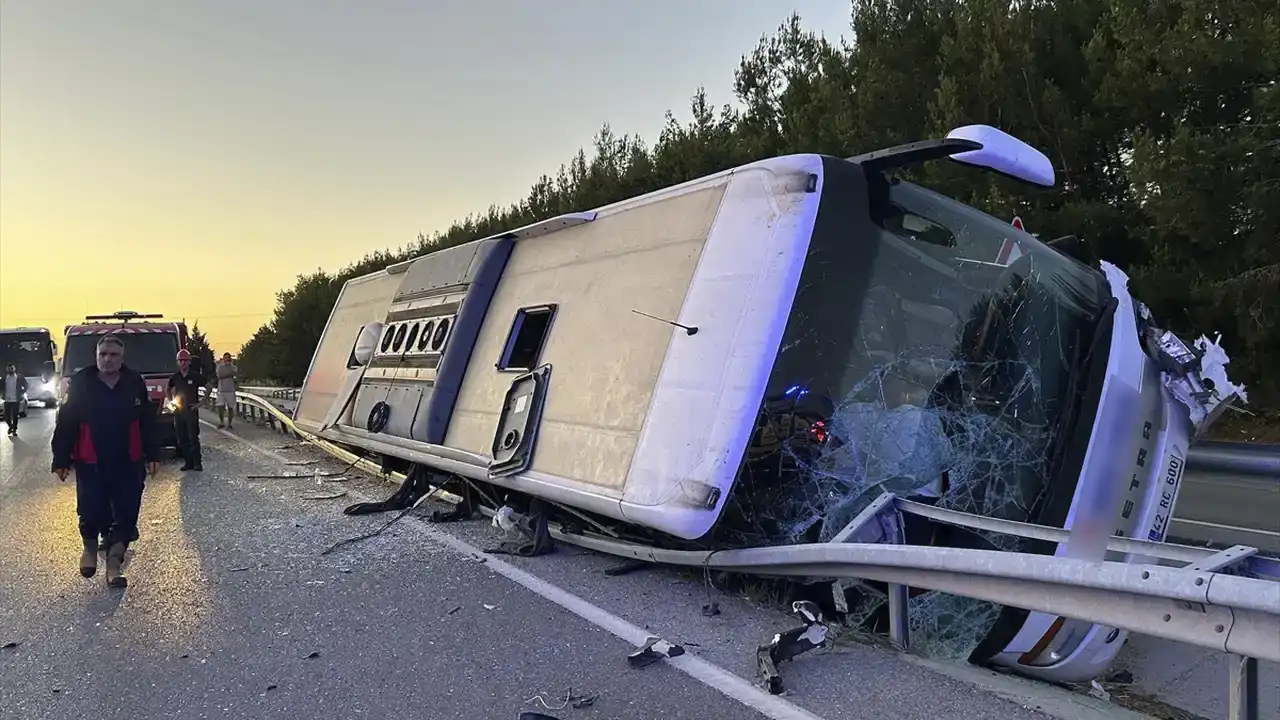 Denizli'de trafik kazasına karışan yolcu otobüsünün sürücüsü tutuklandı