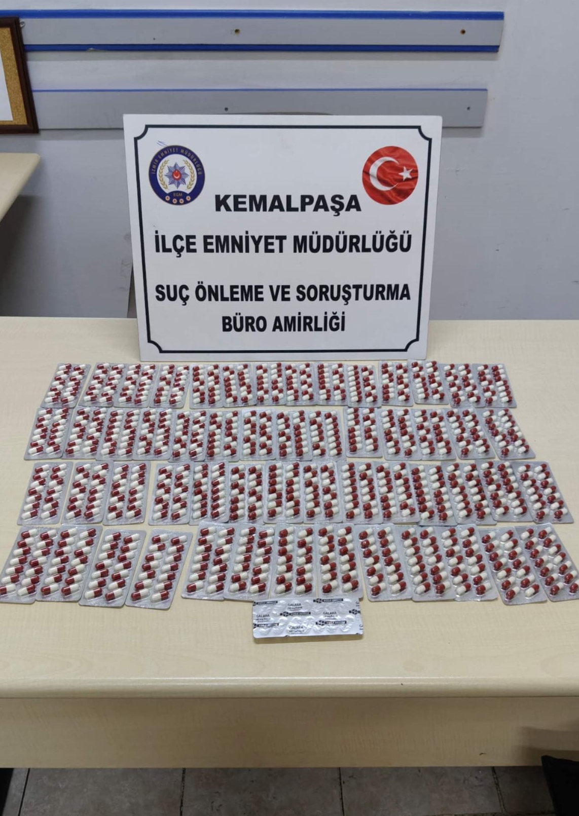 İzmir'de uyuşturucu operasyonunda yakalanan şüpheli tutuklandı