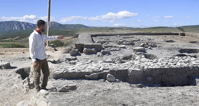 SANAL GERÇEKLİK GÖZLÜĞÜ İLE KAZI ALANI ORADAYMIŞ GİBİ DETAYLICA GEZiLEBİLECEK