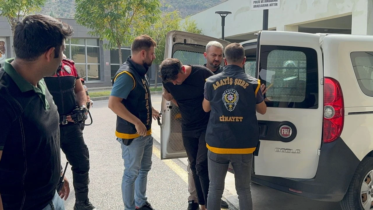 İzmir'de dini nikahlı eşinin cesediyle polis merkezine giden kişi teslim oldu