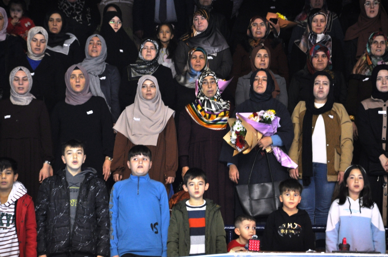 Kütahya'da hafızlığı tamamlayan 83 öğrenci için icazet töreni yapıldı