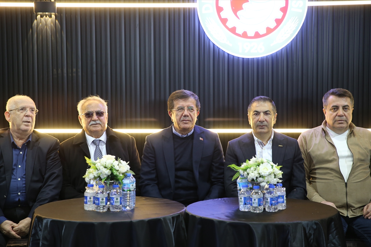 AK Parti Genel Başkan Yardımcısı Zeybekci, Denizli'de konuştu