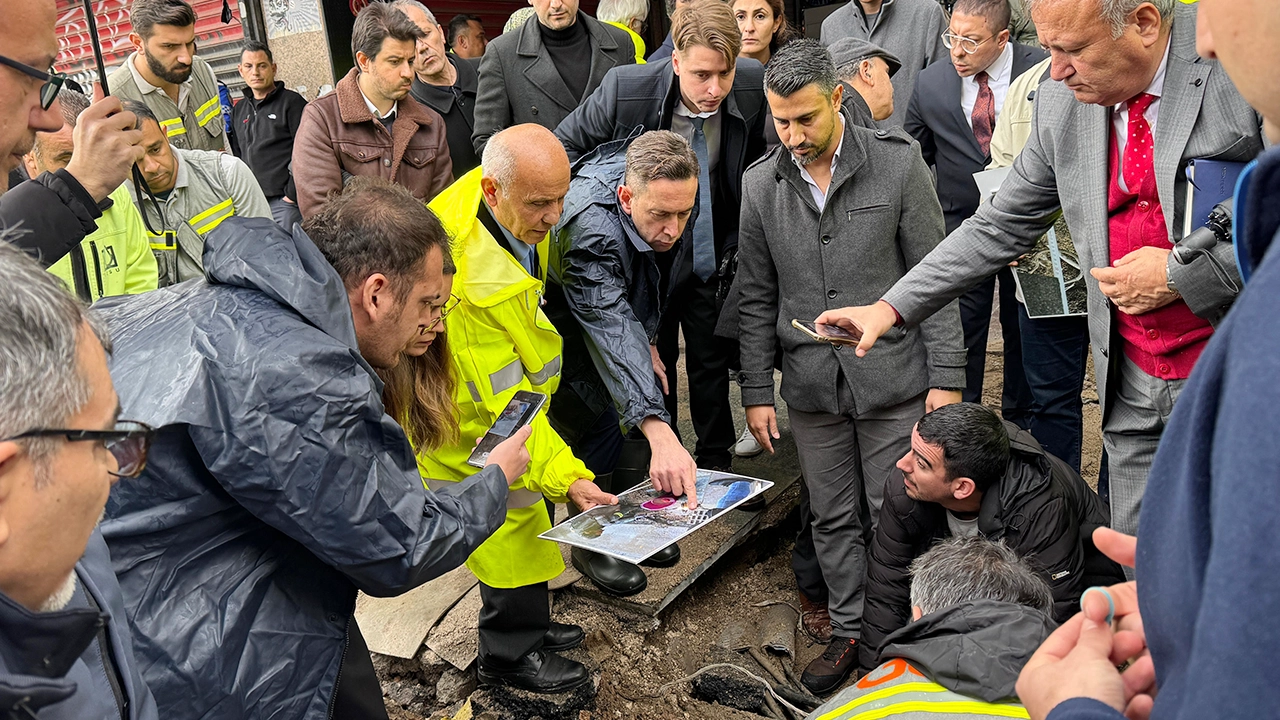 İzmir'de 2 kişinin akıma kapılarak öldüğü yerde keşif yapıldı
