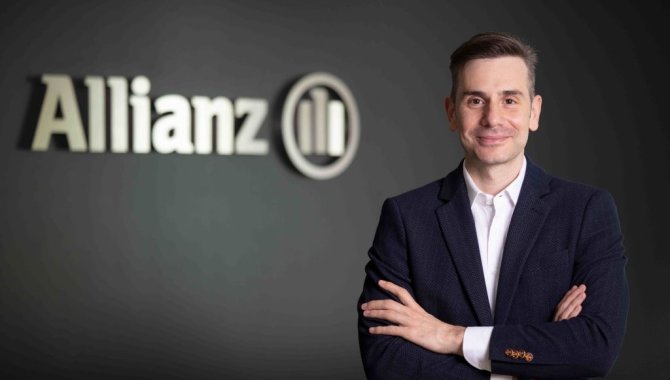 Allianz Türkiye'ye "İş Dünyasının En Beğenilen Şirketleri" araştırmasında en beğenilen sigorta şirketi ödülü