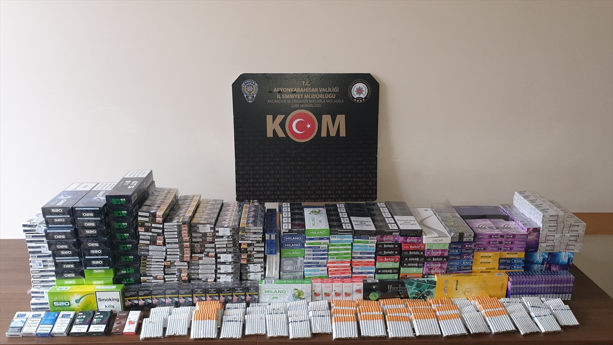 Afyonkarahisar'da kaçak sigara ve makaron satışı yapan şüpheli tutuklandı