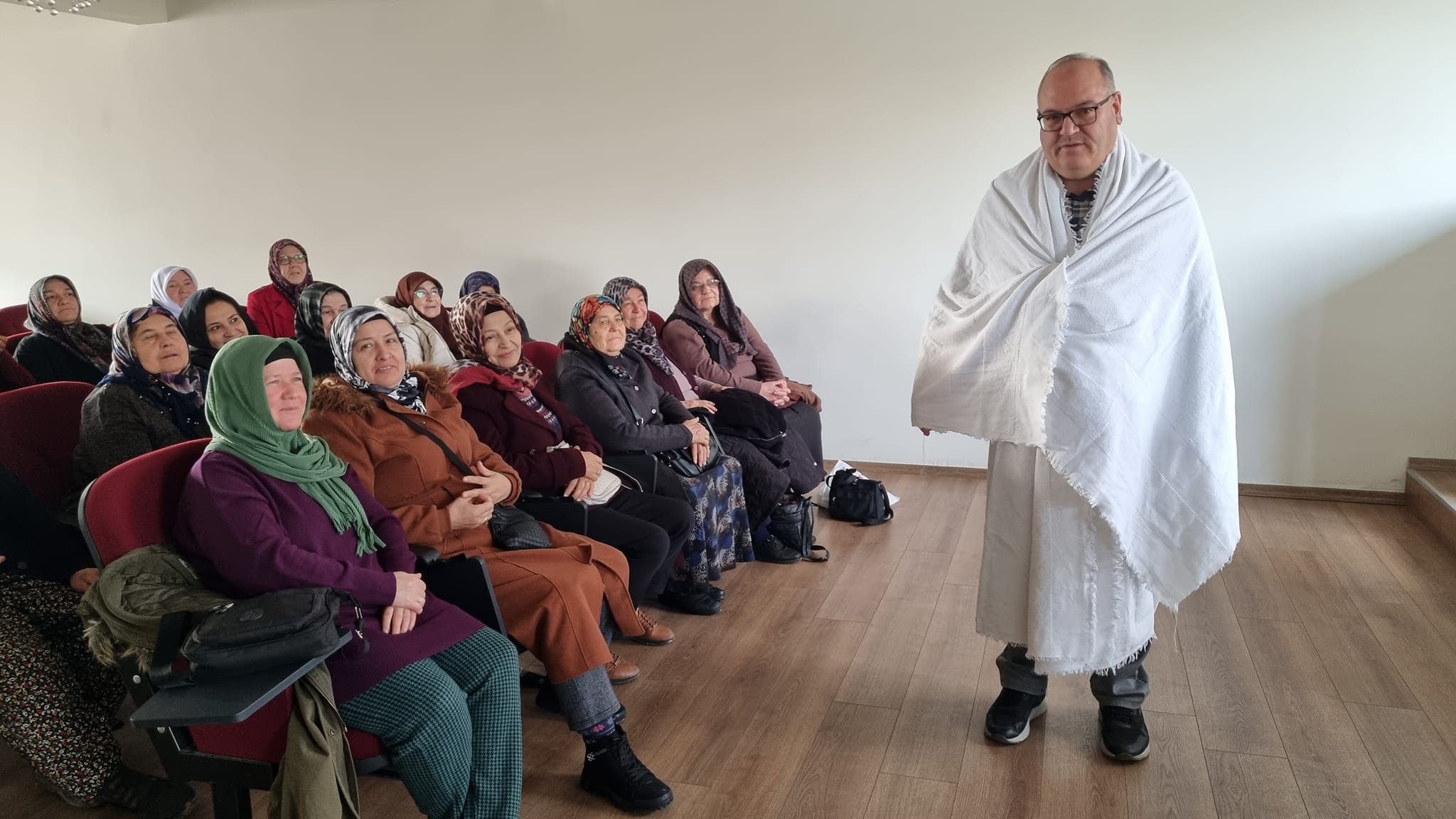 Banaz İlçe Müftülüğü’nden Giyim ve İbadet Eğitimi