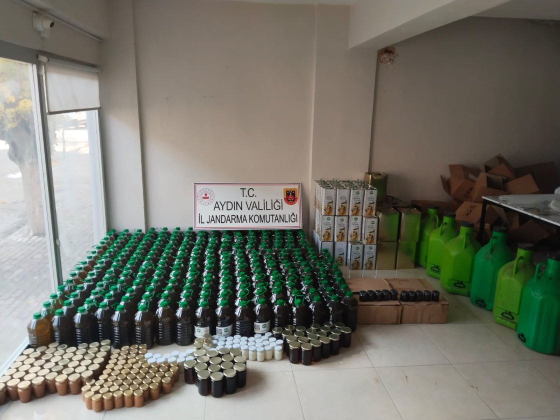 Aydın'da 2 bin 880 litre sahte zeytinyağı ele geçirildi