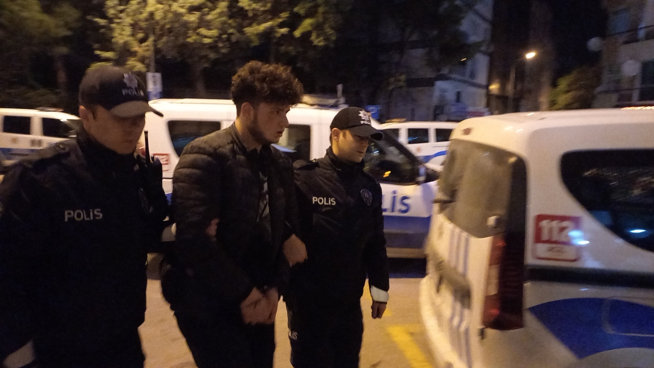 Manisa'da taksi şoförünü bıçakla gasbetmeye çalışan şüpheli tutuklandı