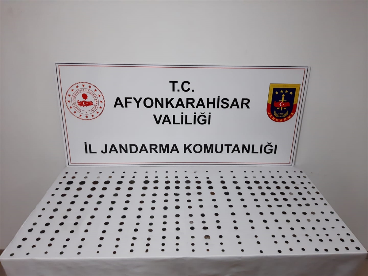 Afyonkarahisar'da 320 sikke ele geçirildi