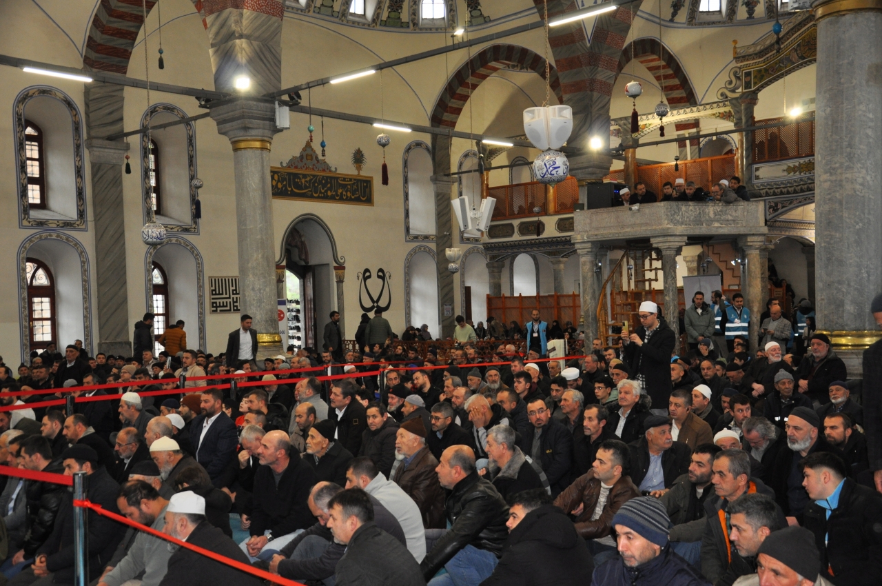 Kütahya'da hafızlığı tamamlayan 95 öğrenci için icazet töreni yapıldı
