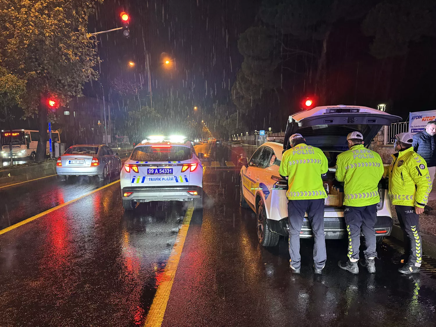 İzmir'de 4 kişiyi yaralayan alkollü sürücüye 520 bin lira ceza uygulandı