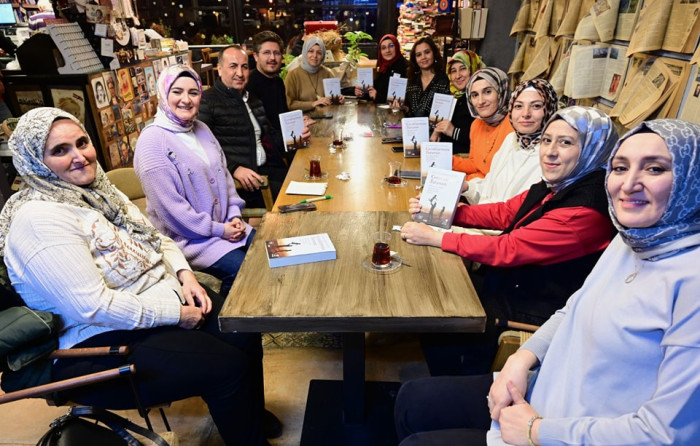 Uşak’ta Anneler Bir Arada: Kitap Okuma Kulübü Başladı