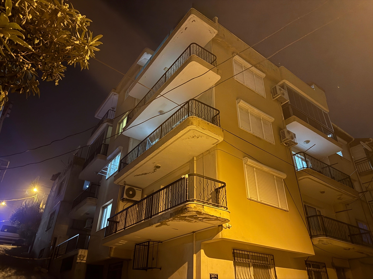 İzmir'de anten düzeltirken çatıdan düşen genç öldü