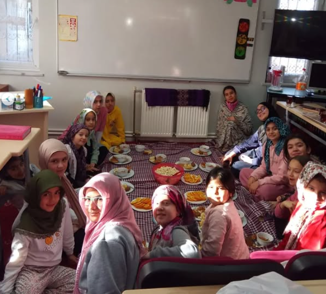Kur’an Kursu Öğrencileri Mevlâna ve Yerli Malı Haftasını Kutladı