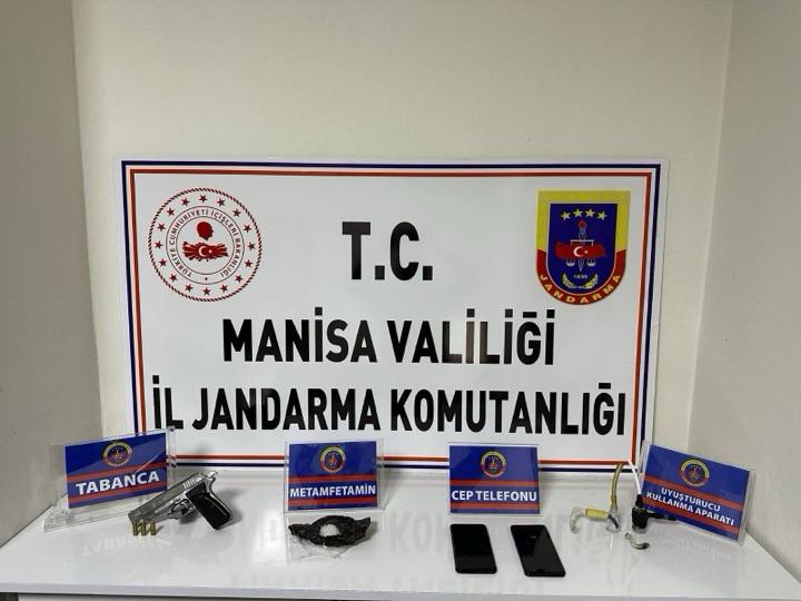 Manisa'da uyuşturucuyla yakalanan 2 şüpheli tutuklandı