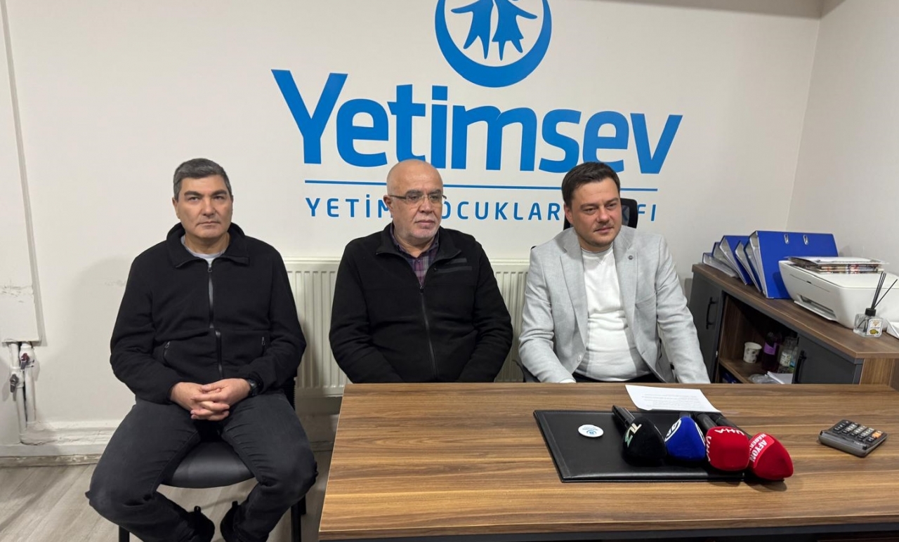 Afyonkarahisar'da YetimSev Vakfı Başkanı Ülkü, gazetecilerle buluştu