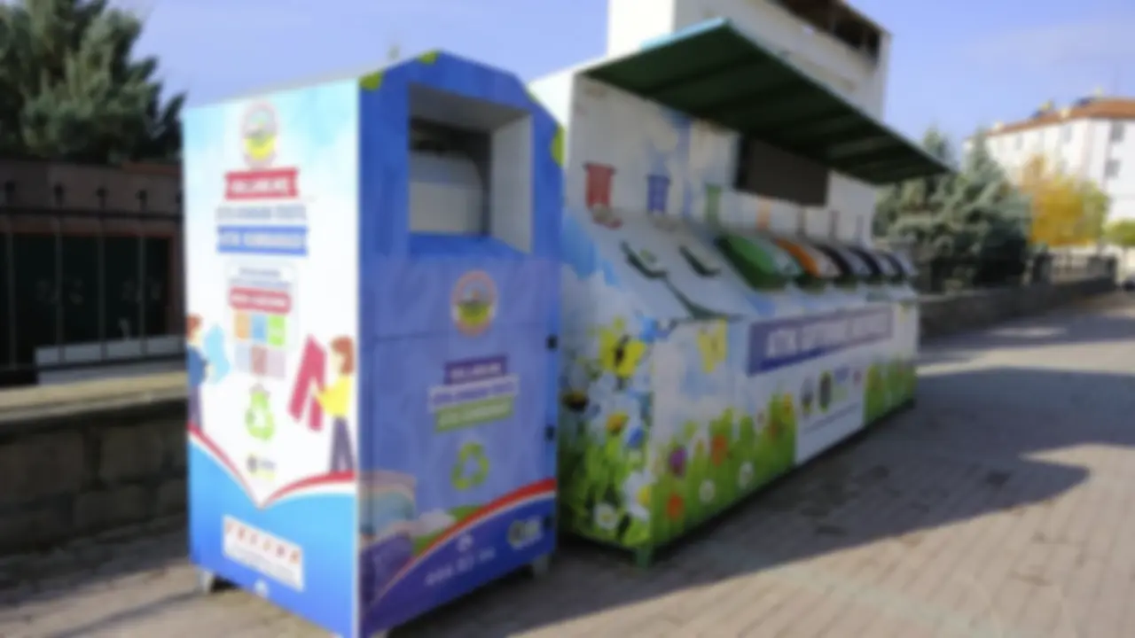 Uşak Belediyesi 200 Tekstil Atığı Kumbarası İçin İhaleye Çıkıyor