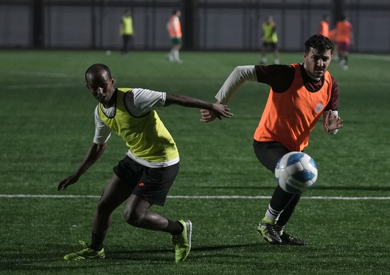 İzmir'de Dünya Kardeşliği Futbol Turnuvası başladı