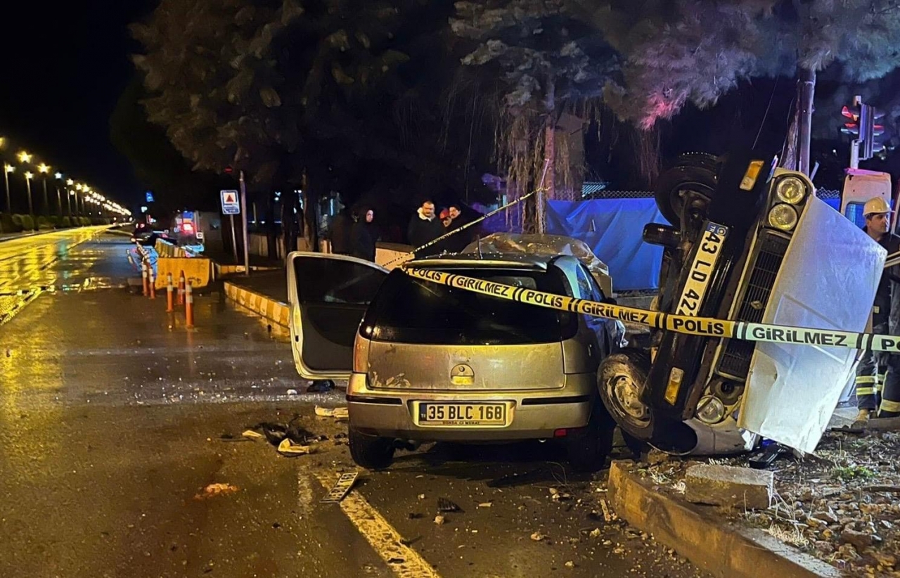 İki Otomobilin Çarpıştığı Kazada Karı Koca Hayatını Kaybetti