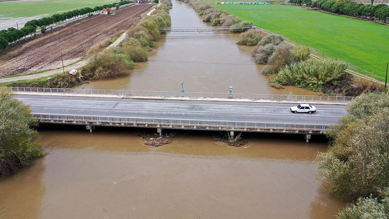 Büyük Menderes Nehri Yağmur Sularıyla Yeniden Yükseldi