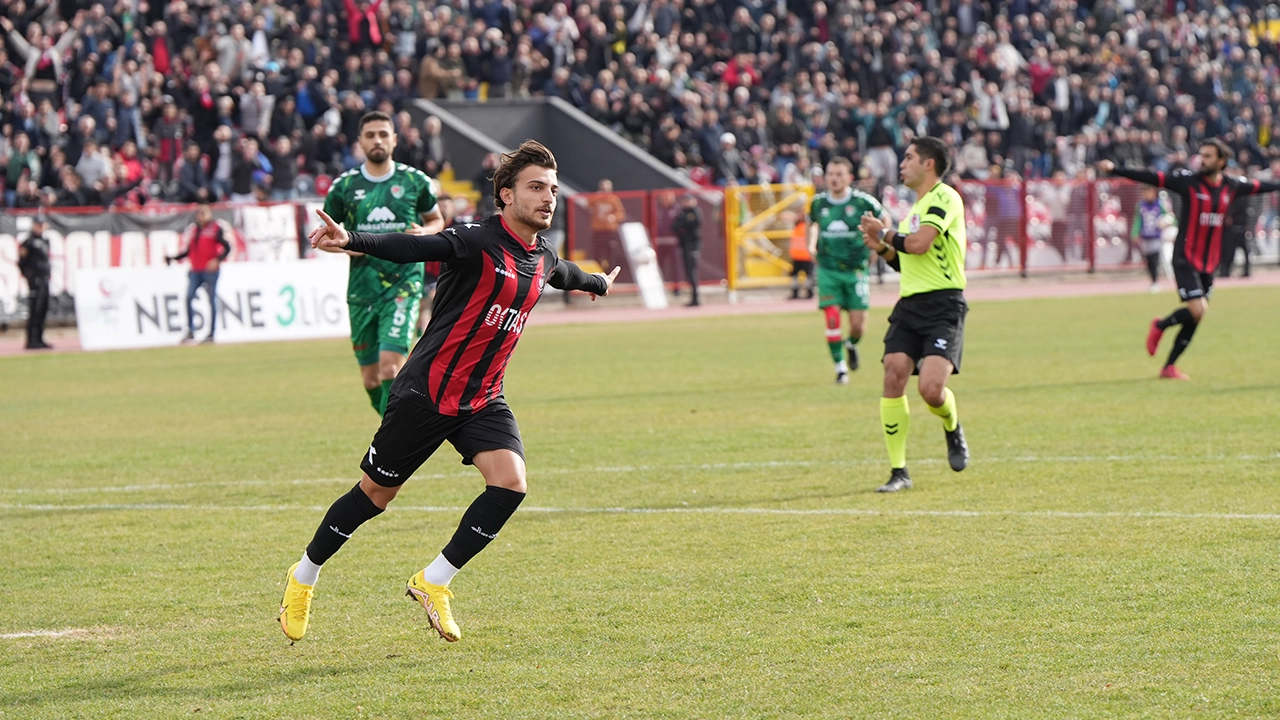 Uşakspor’un 3 Yıldız Futbolcusuna Teklif Var