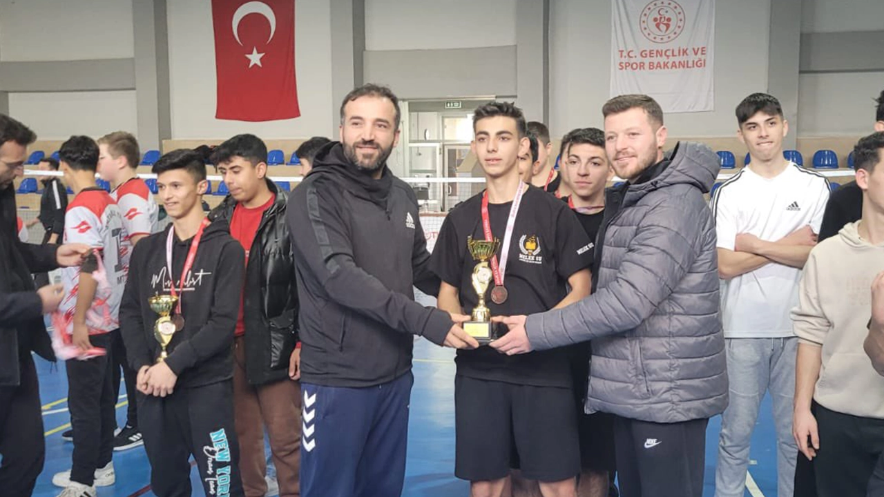 Uşak’ta Badminton Genç Erkekler Şampiyonu Belli Oldu