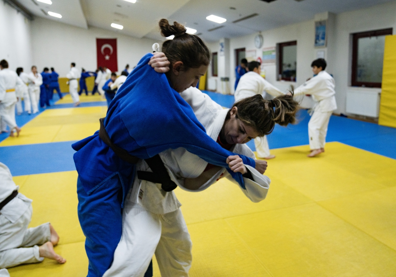 Görme engelini sporla aşan madalyalı milli judocu kendisi gibi olanlara ilham vermek istiyor