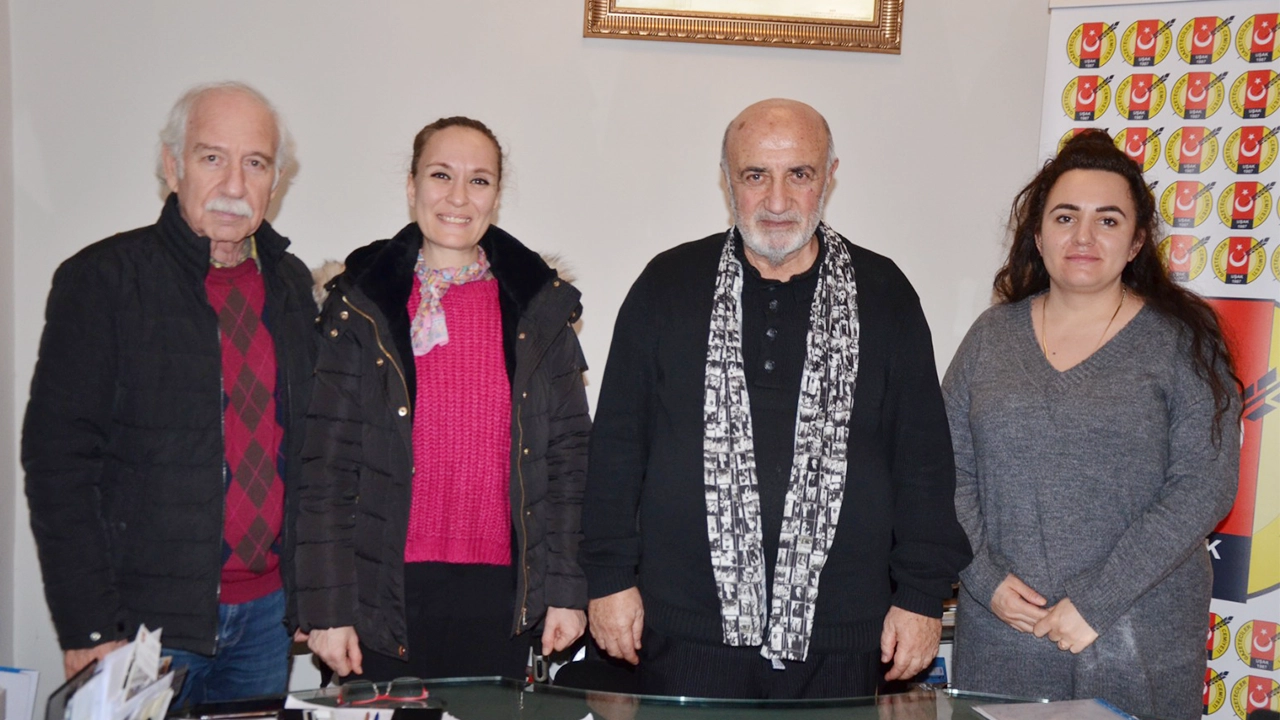 Kurtuluş Mahallesi Muhtarı Varol, 10 Ocak Gazeteciler Günü'nü Kutladı