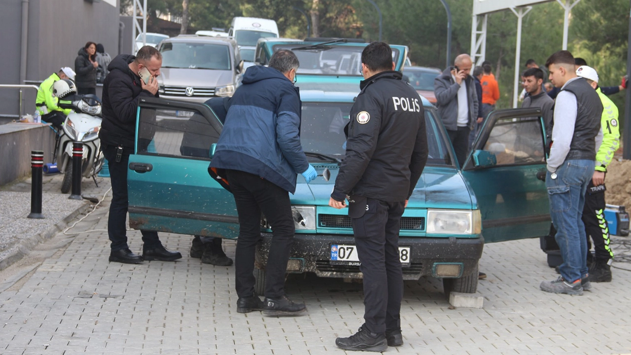 Bursa'dan çaldıkları otomobille Manisa'ya gelen 3 çocuk suçüstü yakalandı
