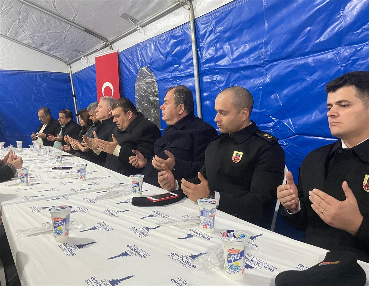 İzmir'de, şehit polis memuru Mehmet Tozun için mevlit okutuldu
