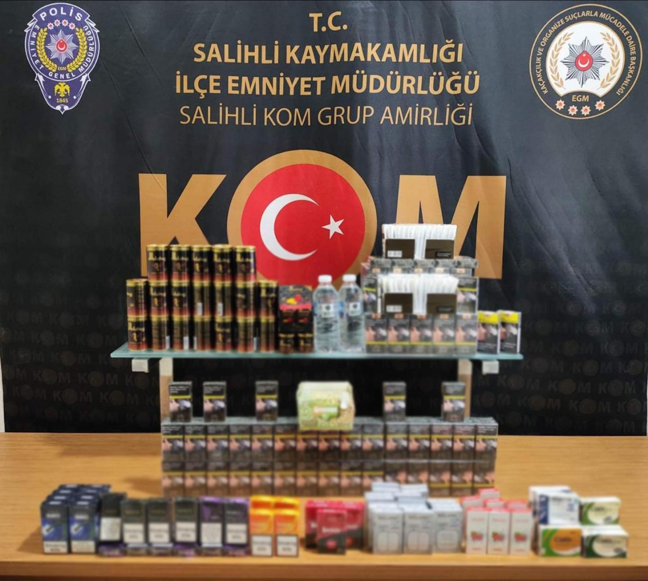 Manisa'da kaçak tütün operasyonunda 2 şüpheli yakalandı