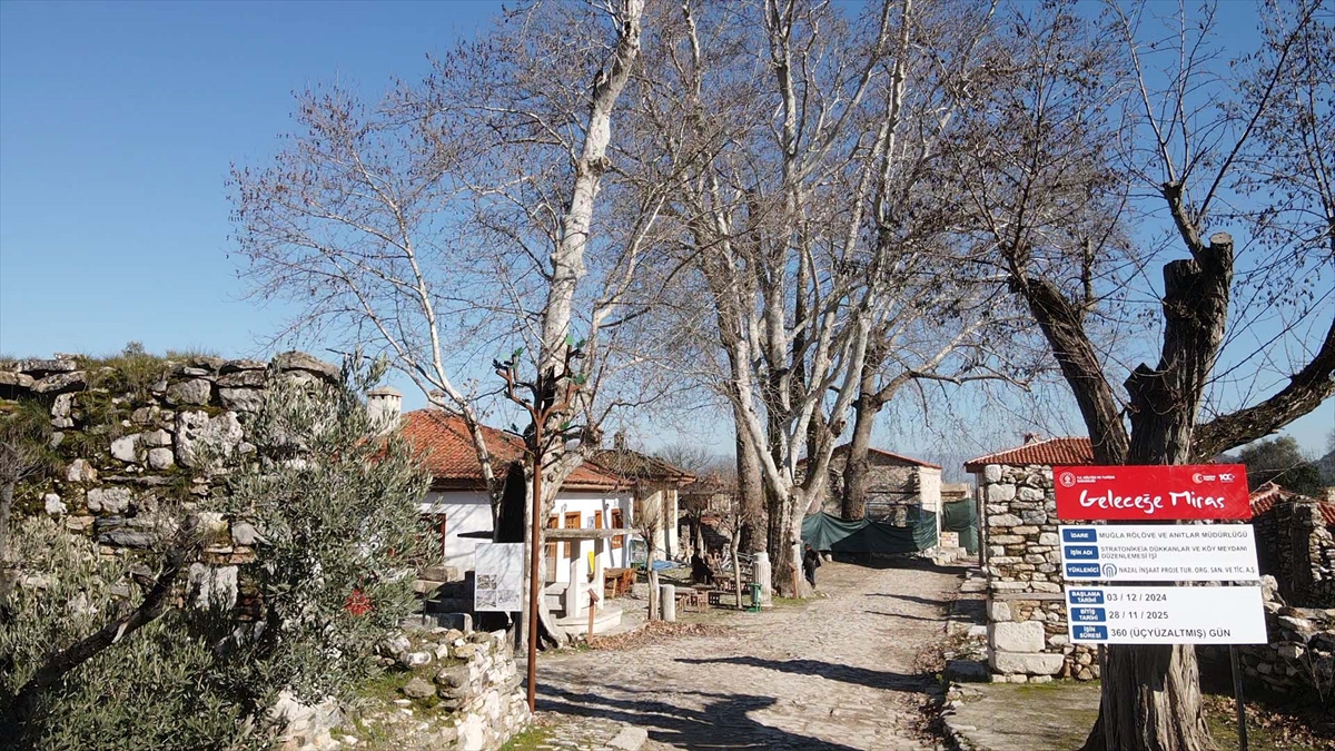 "Stratonikeia Antik Kenti"nin köy meydanı eski ihtişamına kavuşuyor