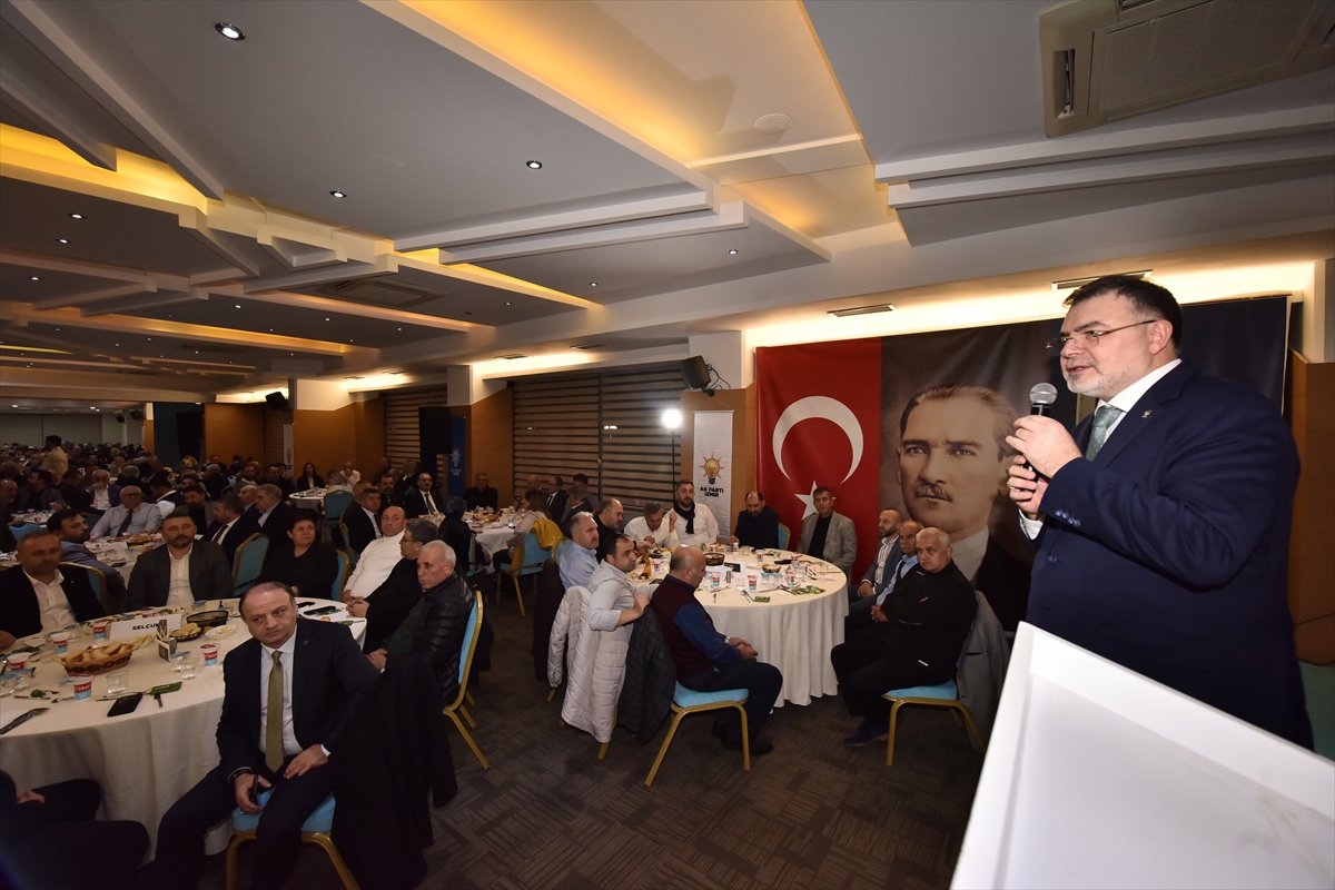 AK Parti İzmir teşkilatında delegeler buluştu
