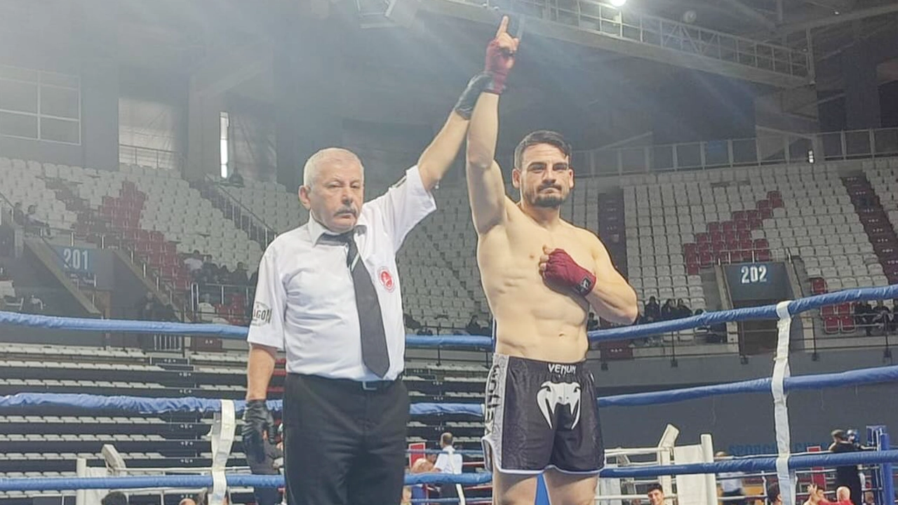 Kick Boks Turnuvasında Uşaklı Sporcular Tarih Yazdı