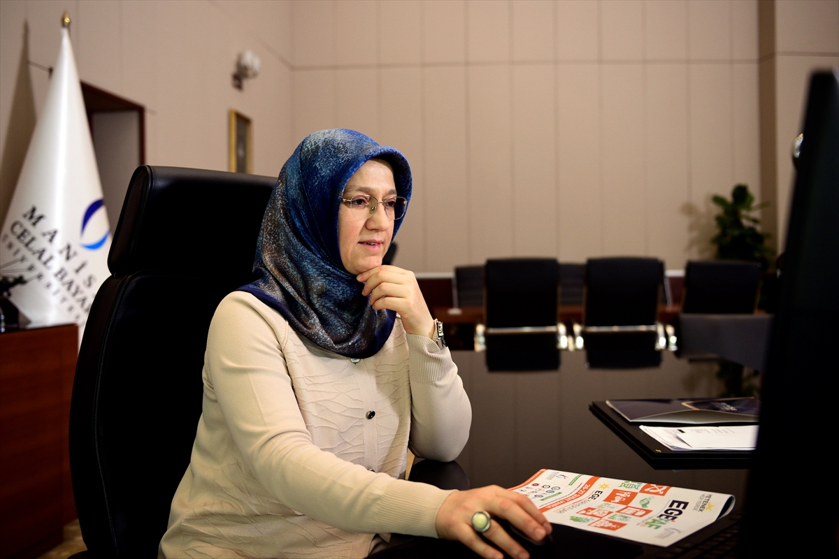 Manisa CBÜ Rektörü Prof. Dr. Kibar, AA'nın "Yılın Kareleri" oylamasına katıldı